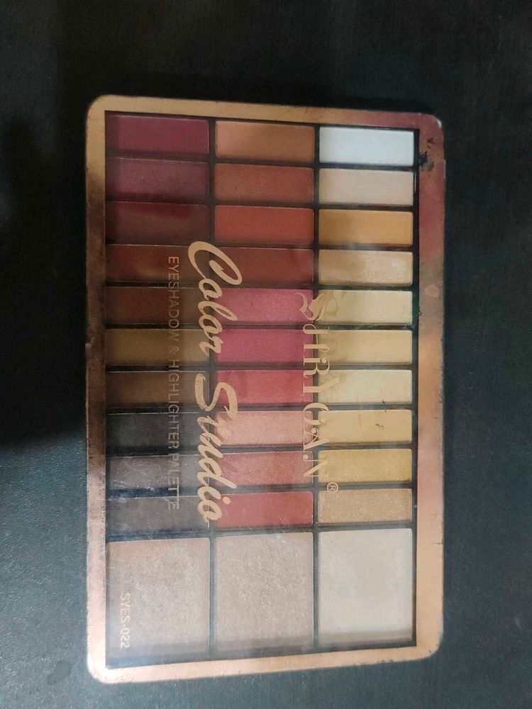 Color Studio Eyeshadow &amp; Highlighter Palette