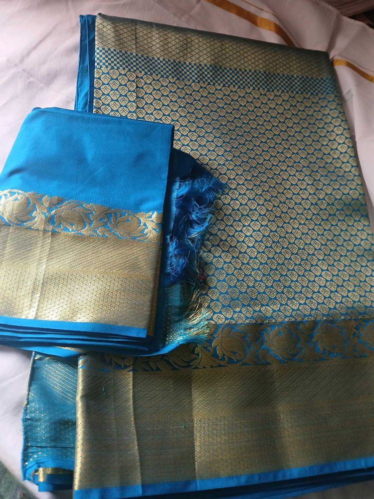 Beautiful Semi bridal Silk Saree with Blouse