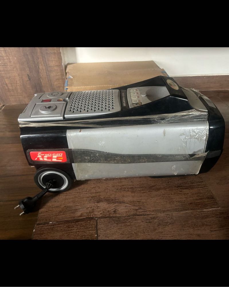 Euro-Pro Ace Vacuum Cleaner