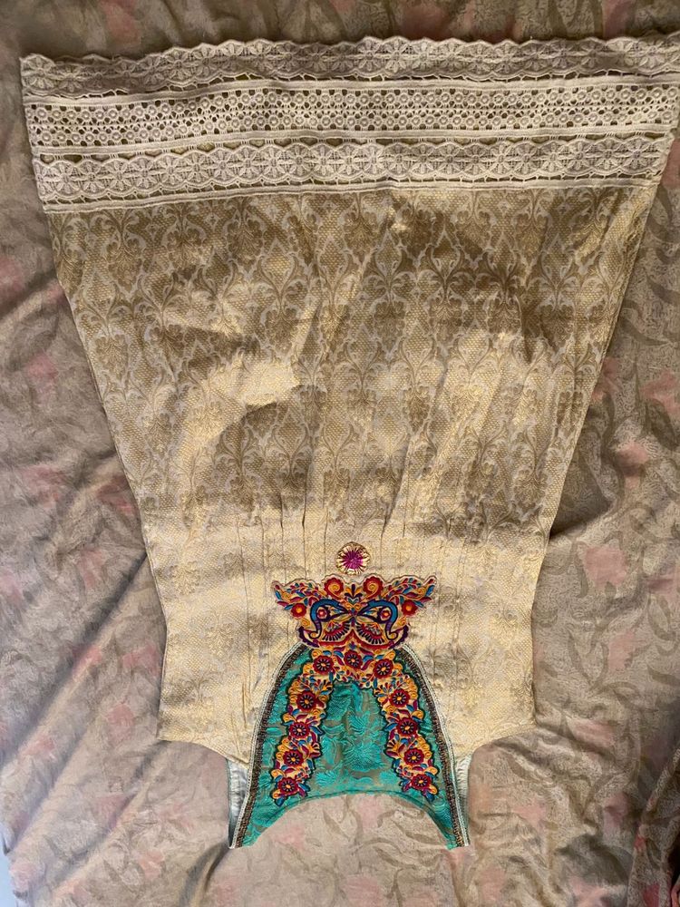 Designer Embroidered Kurta