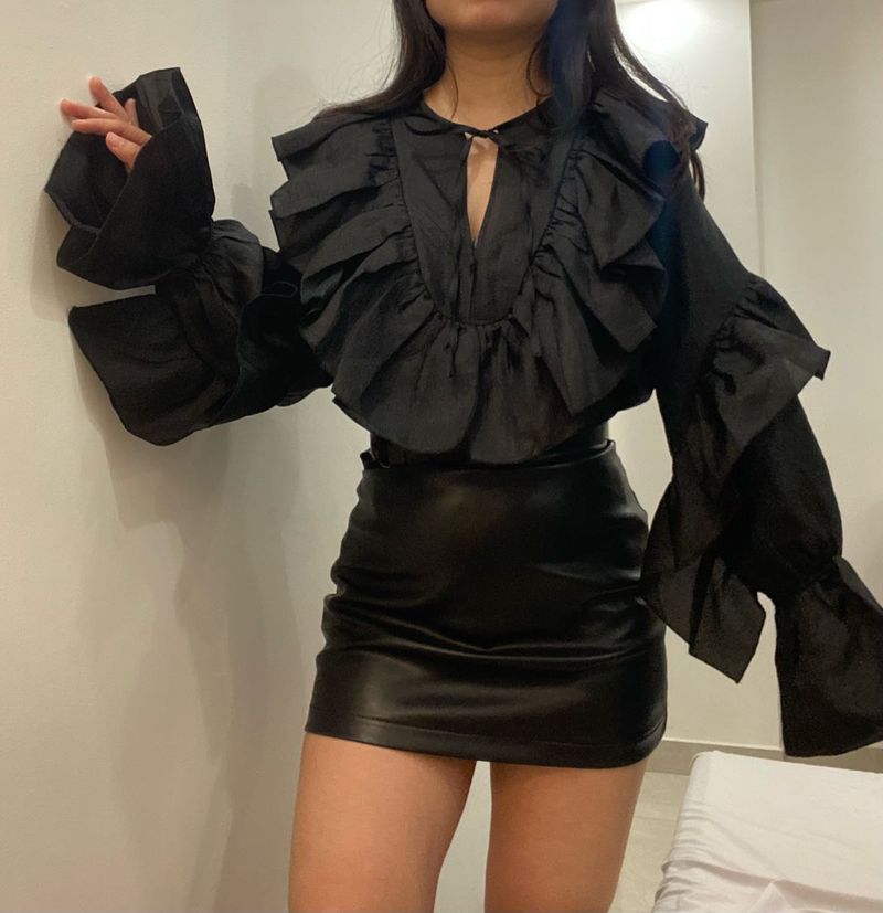 H&amp;M Ruffle Detail Blouse