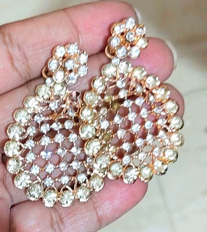 Elegant Crystal Drop Earrings