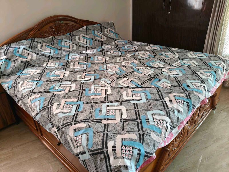 Stylish Geometric Print Bedsheet