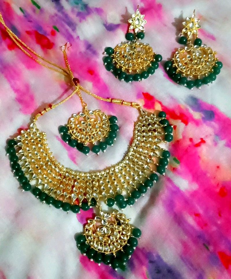 Engagement, Wedding, Anniversary Green Jewellery