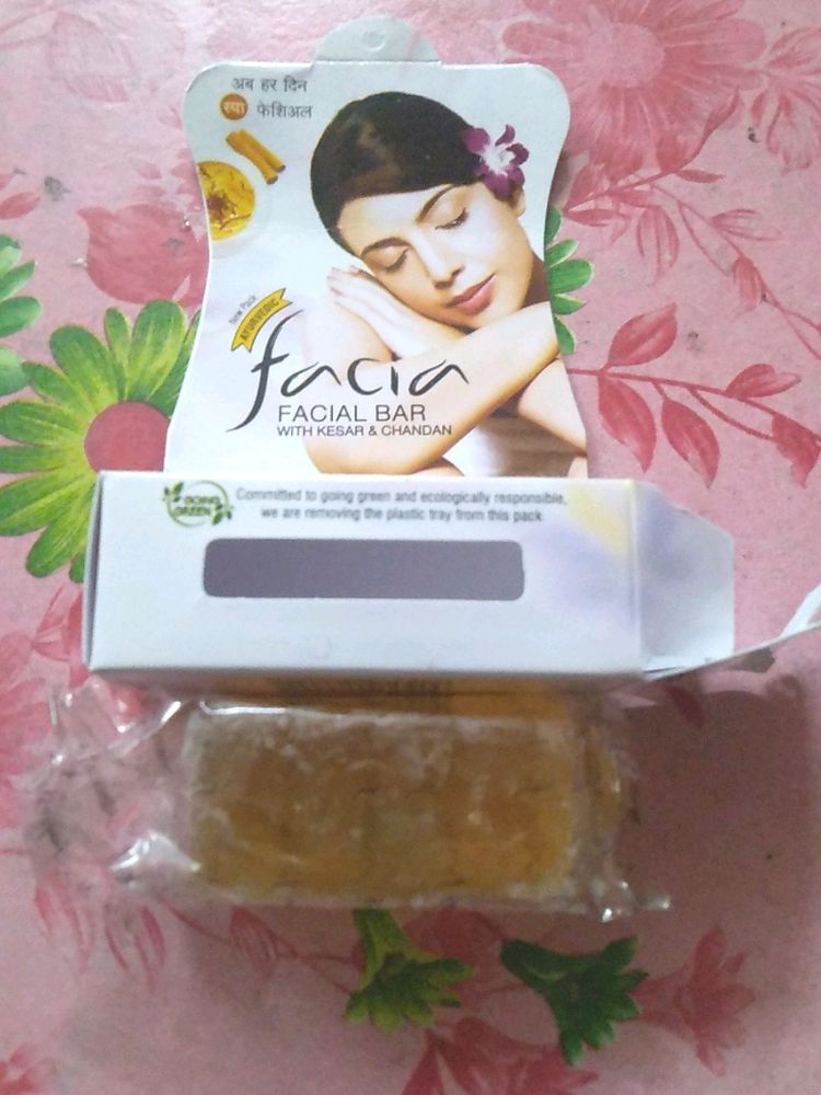 Facial Bar With Kesar &amp; Chandan
