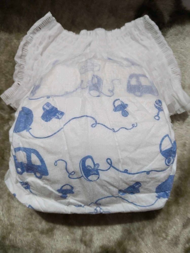 Soft  And Smooth Baby Daipers 50 Pieces Ssize