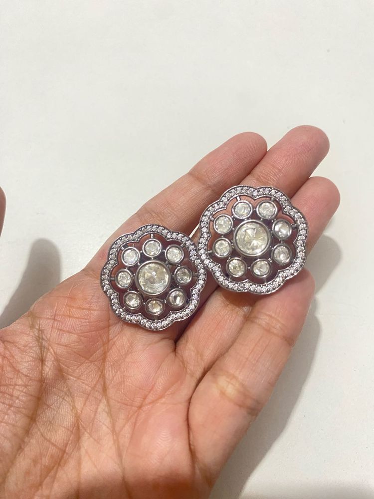Oxidised diamond Floral Stud Earrings