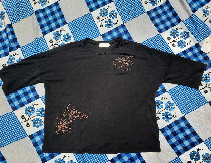 black oversized tshirt