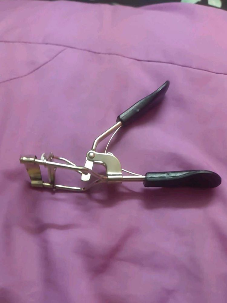 Eyelash Curler
