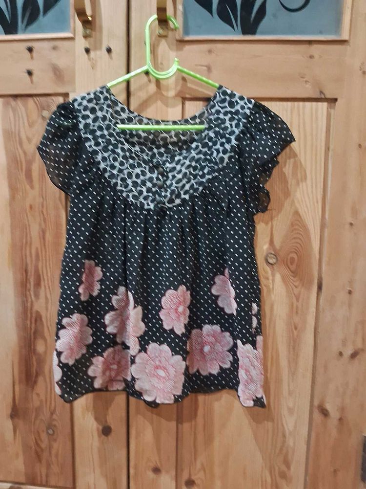 Floral Print Flutter Sleeve Top