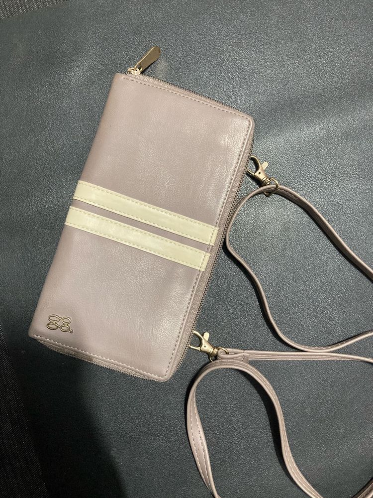 Baggit Tan Leather Wallet sling ‼️Sale