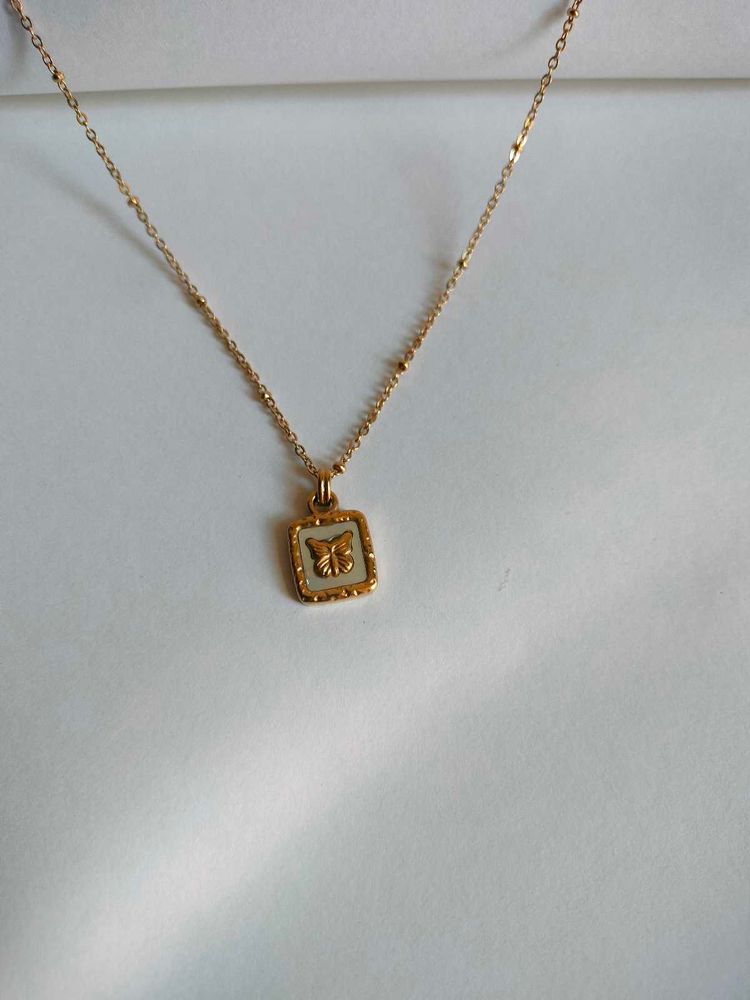Beautiful Butterfly Necklace 🦋