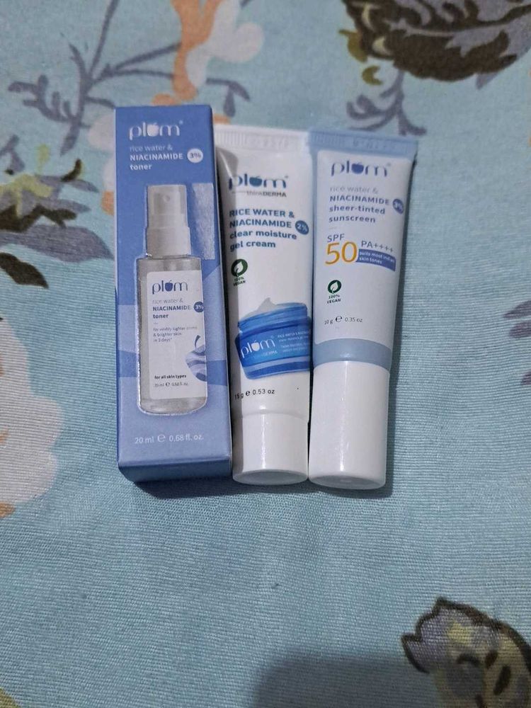Plum Rice Water &amp; Niacinamide Skincare Set
