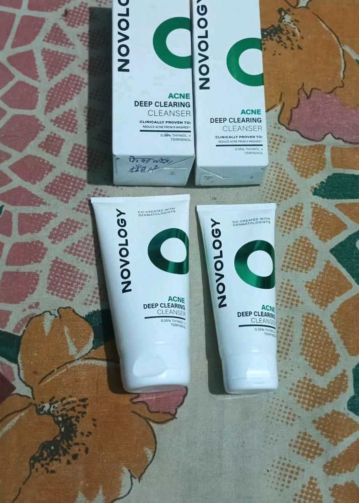 Novology Acne Deep Clearing Cleanser