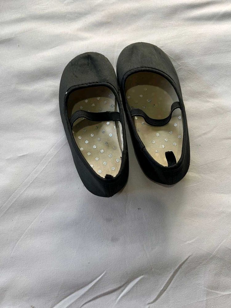 Black Ballet Flats