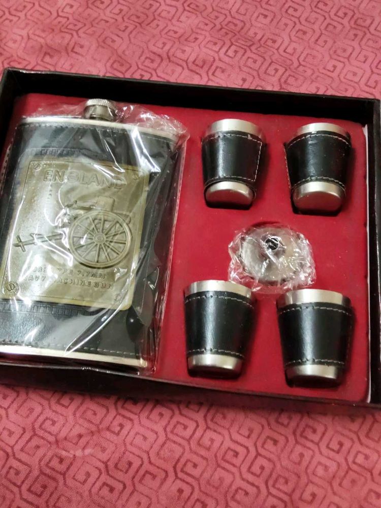 Vintage Flask &amp; Shot Glass Set