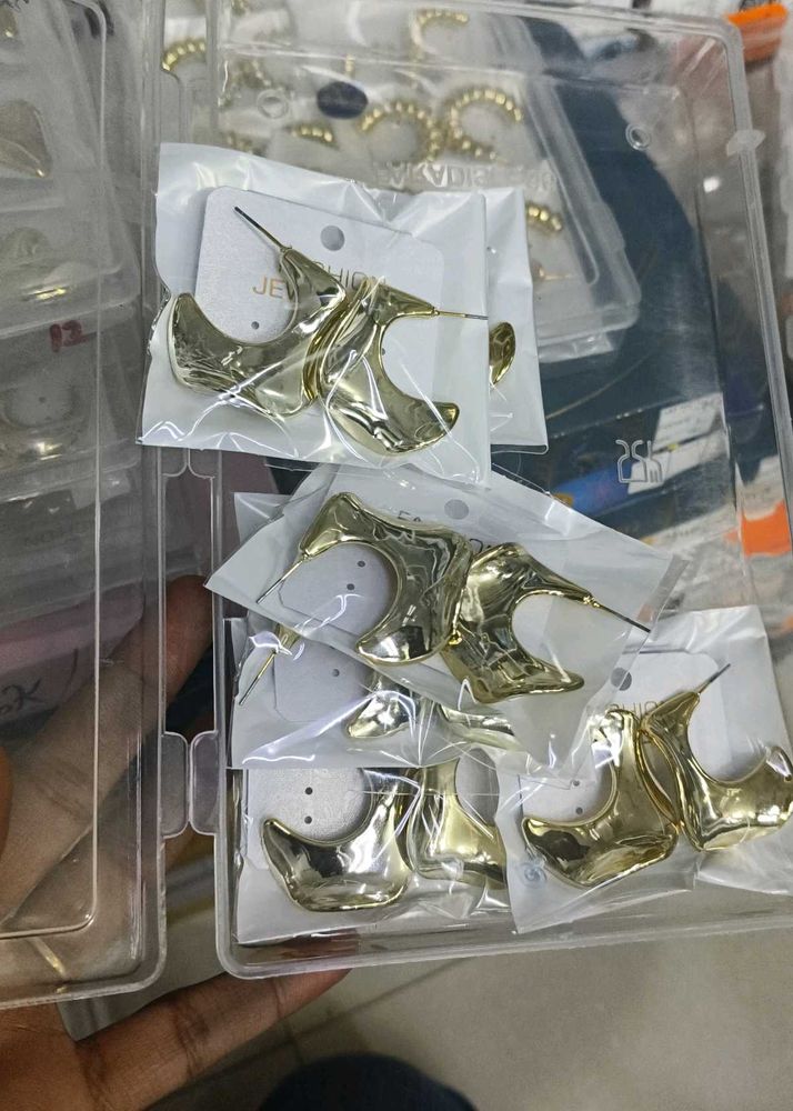 Chic Gold Statement Earrings