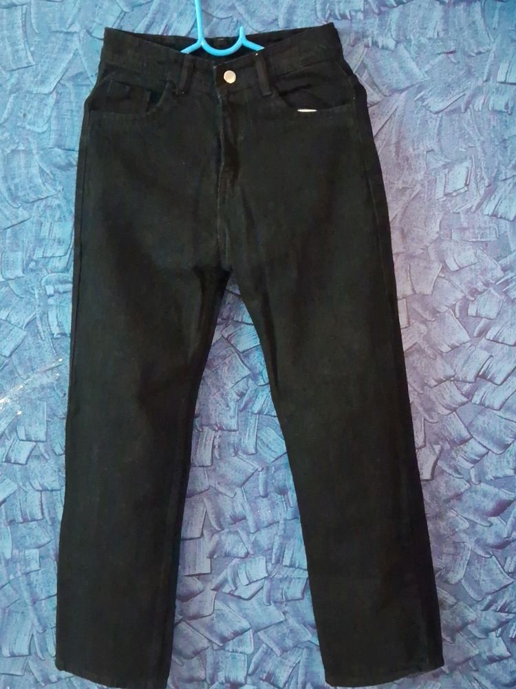 Black Stright Fit Denim Jeens