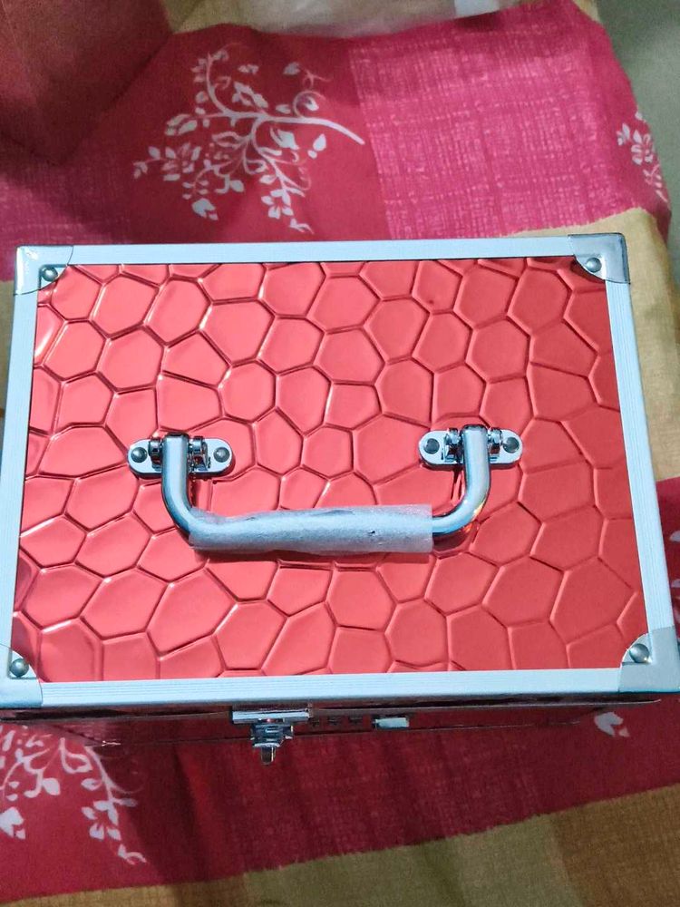 Red Textured Makeup Box