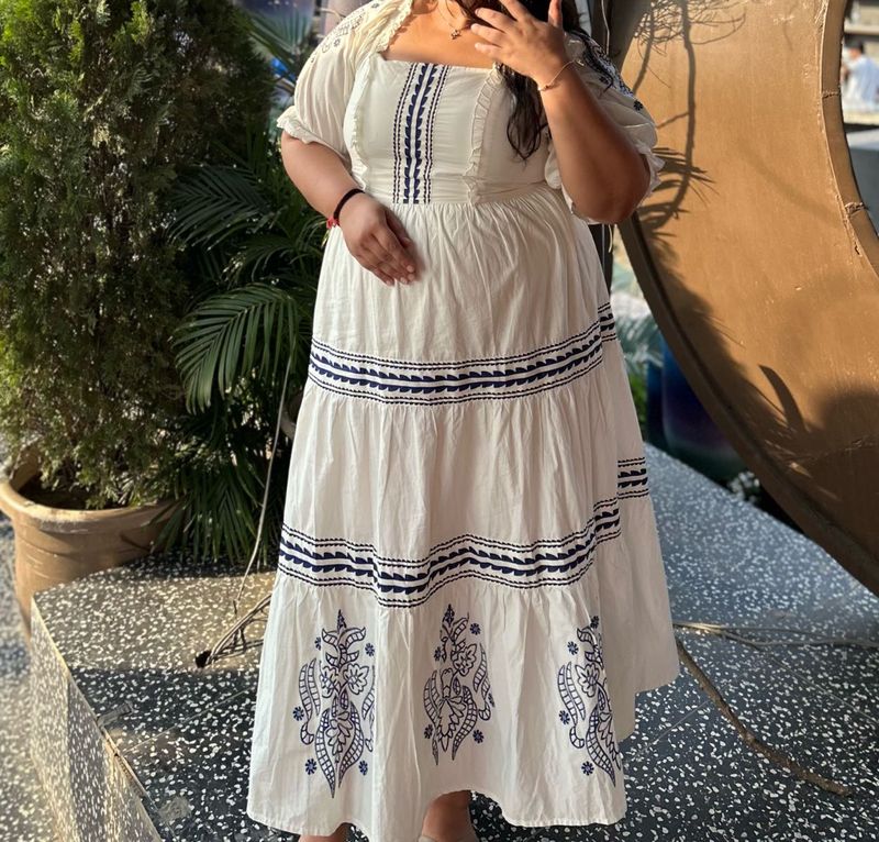 White Embroidered Kurta
