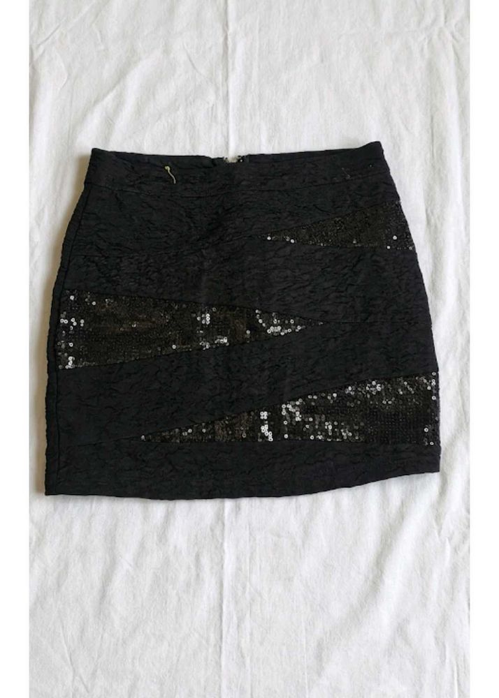 cute black skirt 😍