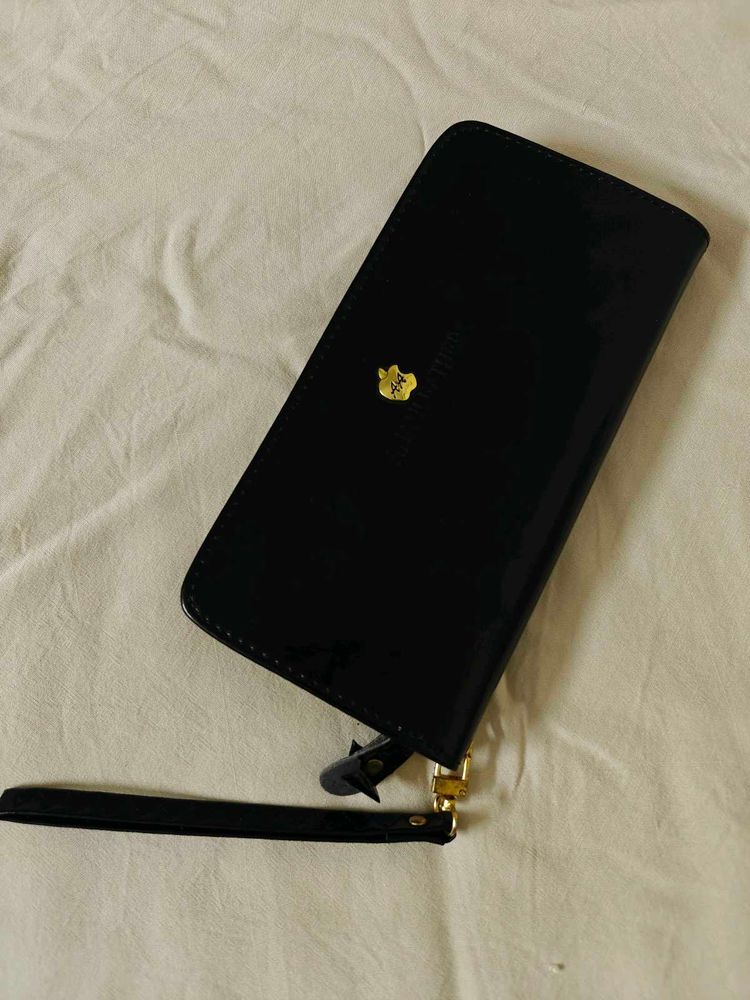 🆕 Black Patent Leather Wallet