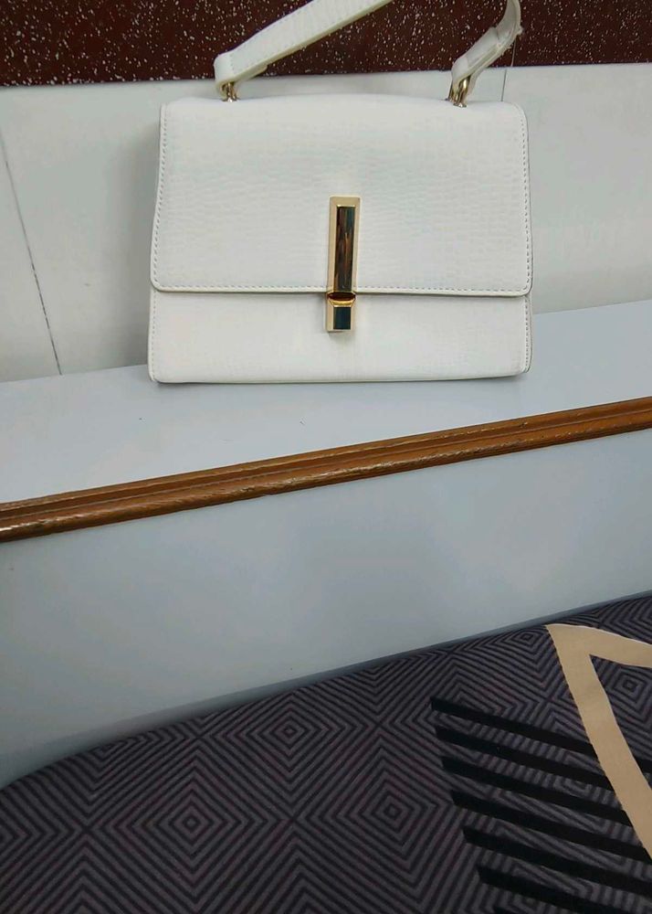 Chic White Textured Handbag