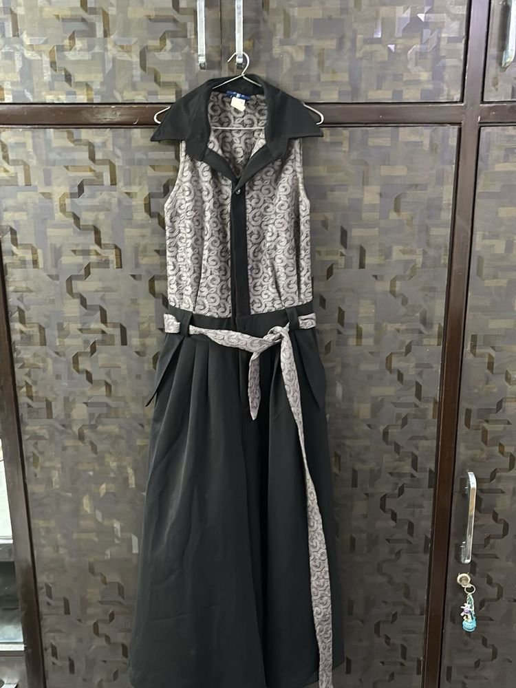 Patterned Sleeveless Jumpsuit with Belt