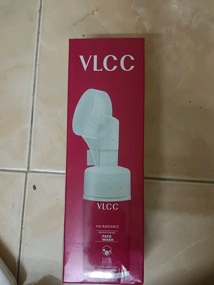 VLCC Pro Radiance Brightening Face Wash