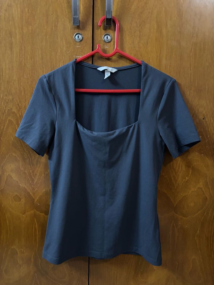 H&amp;M Square Neck Short Sleeve Top