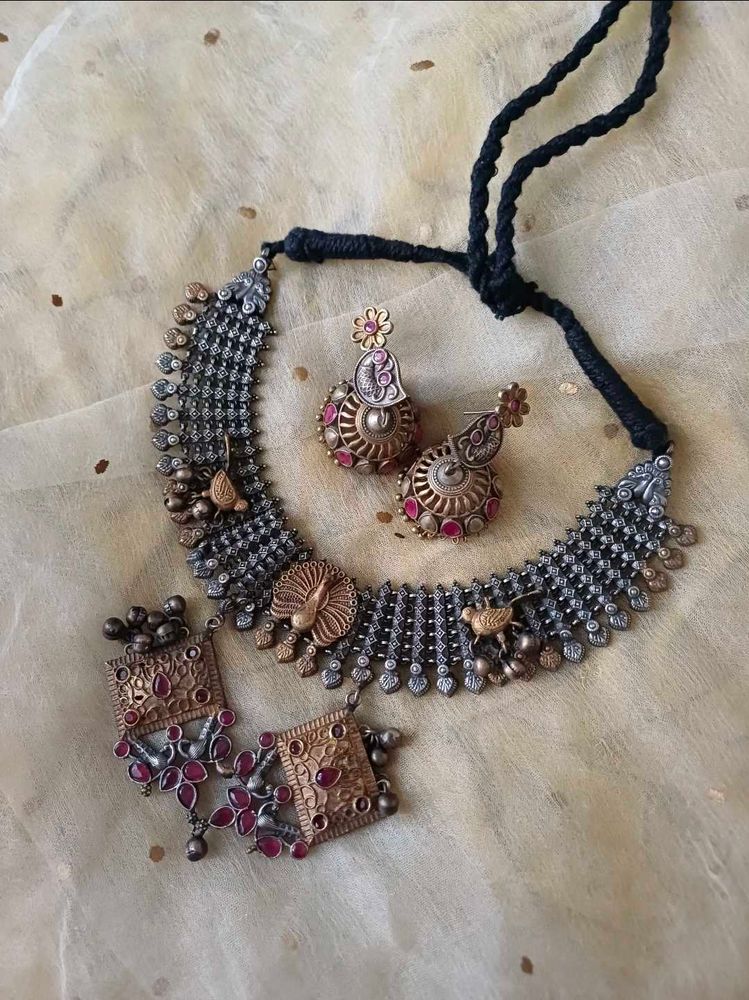 Brass dual Silverlookalike Necklace Set