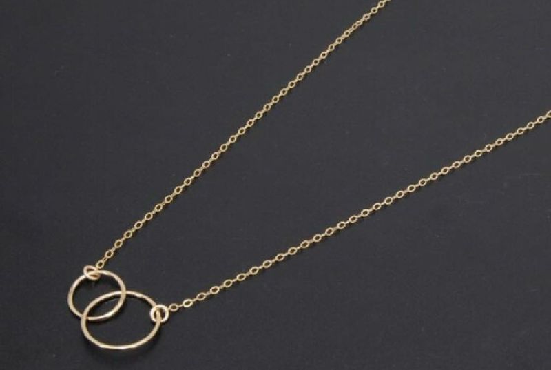 Dainty Interlocking Circles Bracelet