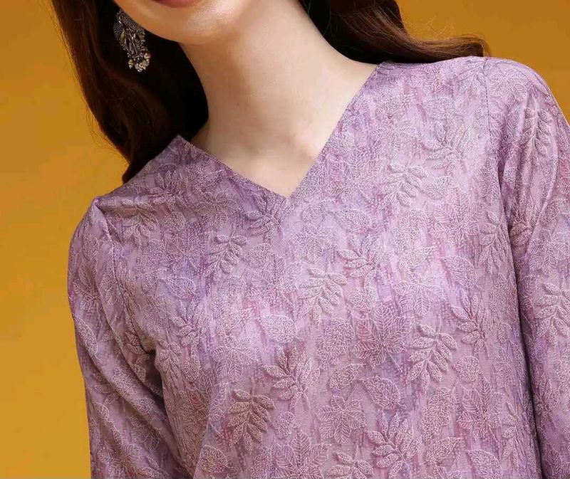 Floral Embroidered Kurta