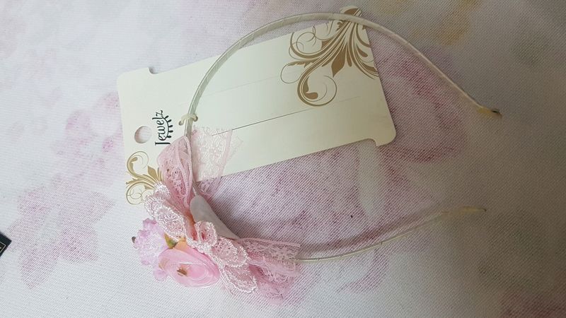 A beautiful hairband