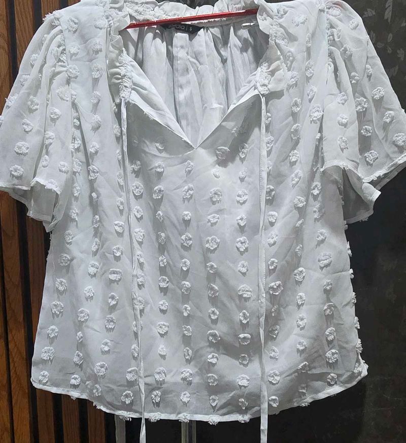 Chic White Textured Puff Sleeve Top
