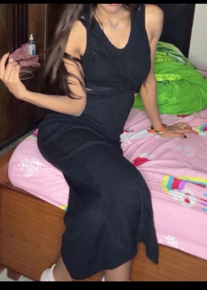 Elegant Black Maxi Dress