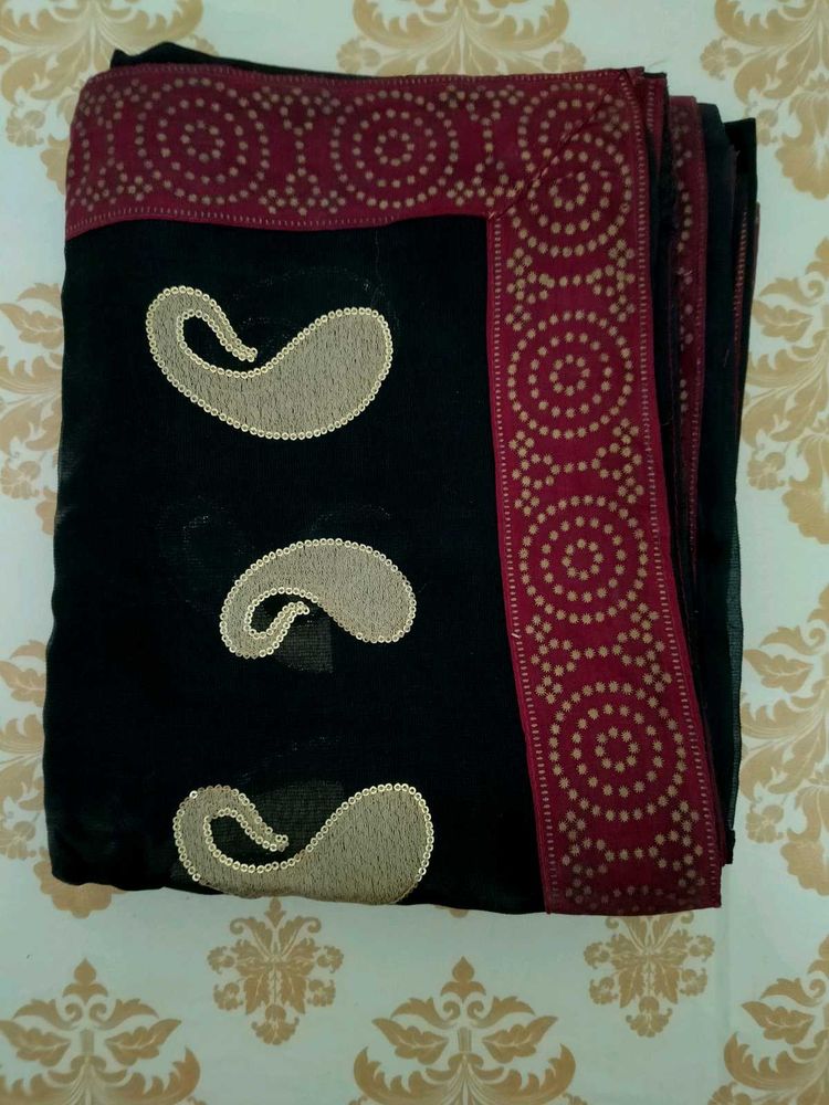 Elegant Black Paisley Saree