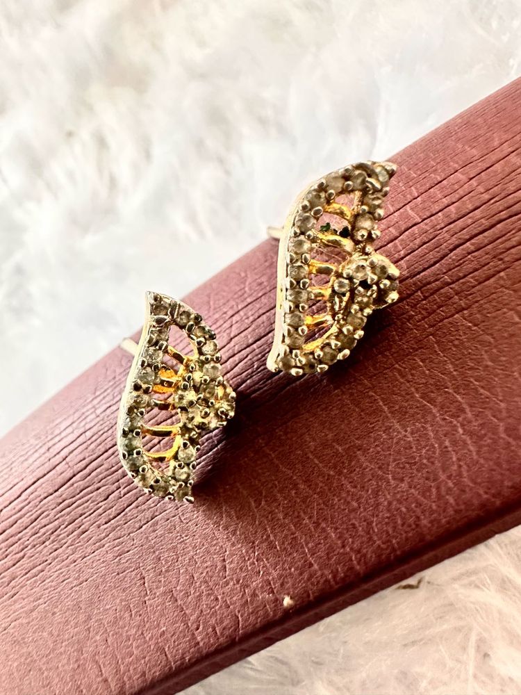 Elegant Leaf Design Earrings
