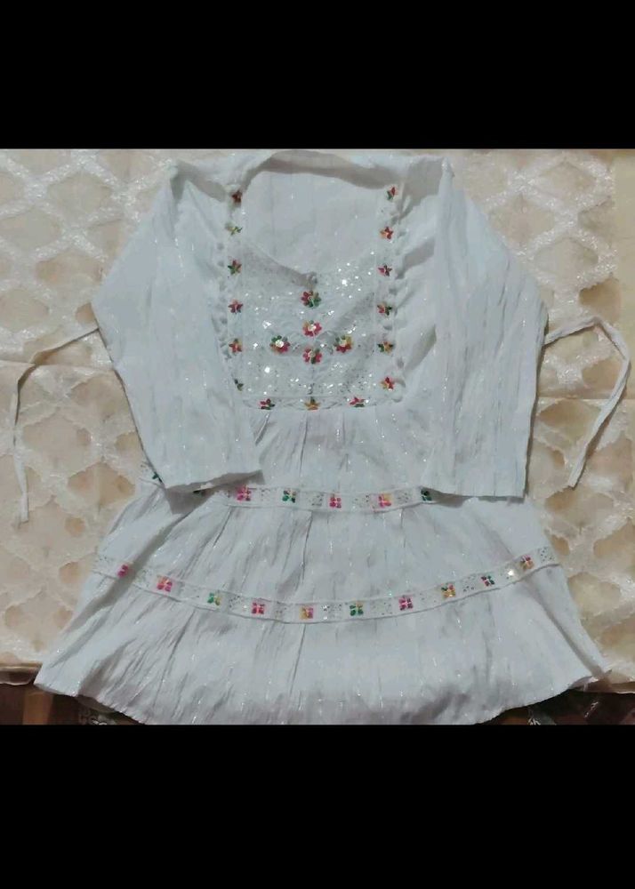 White Kurta Set with Embellishments