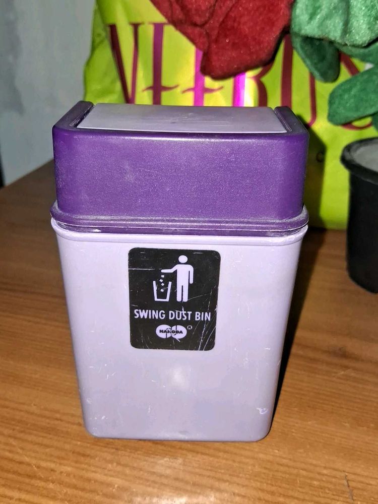 Mini Swing Top Dust Bin