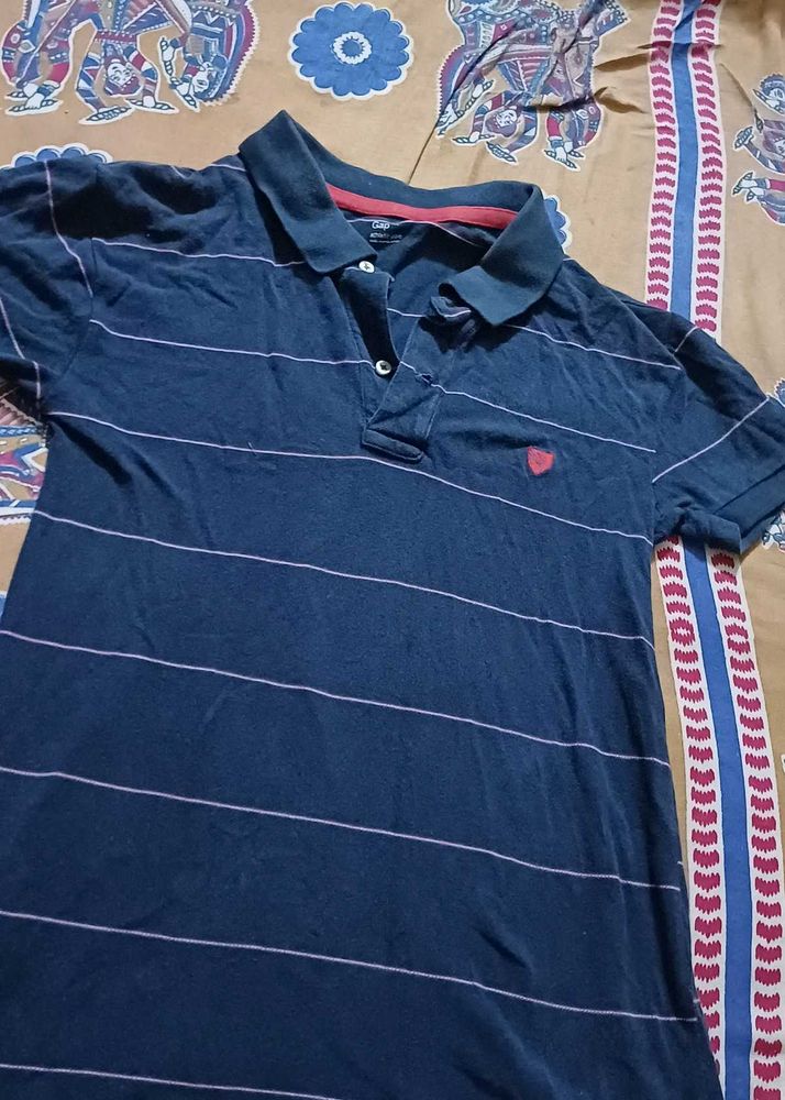 navy blue t shirt