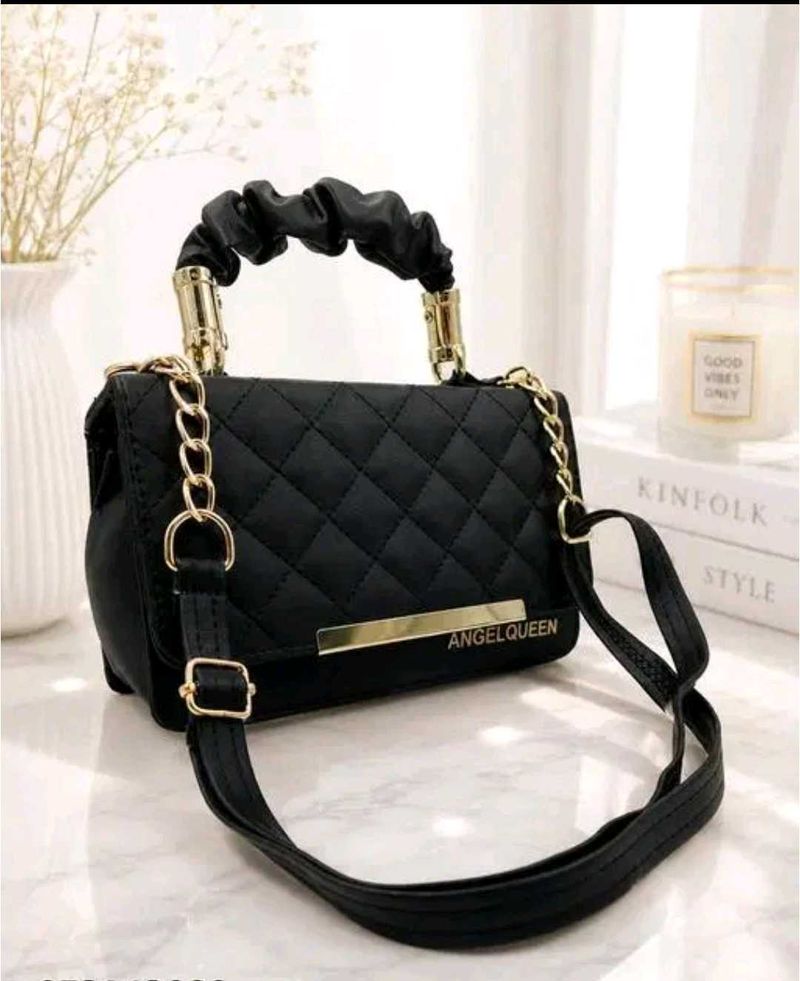 Chic Quilted Handbag with Chain Strap