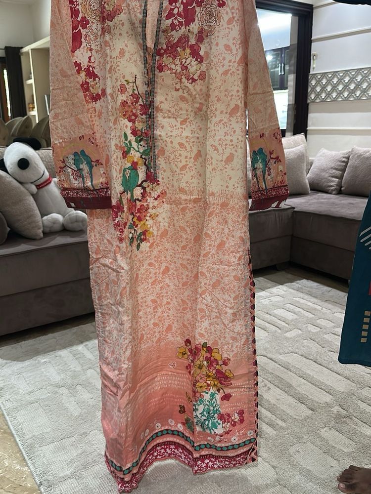 Beautiful Floral Printed Kurta
