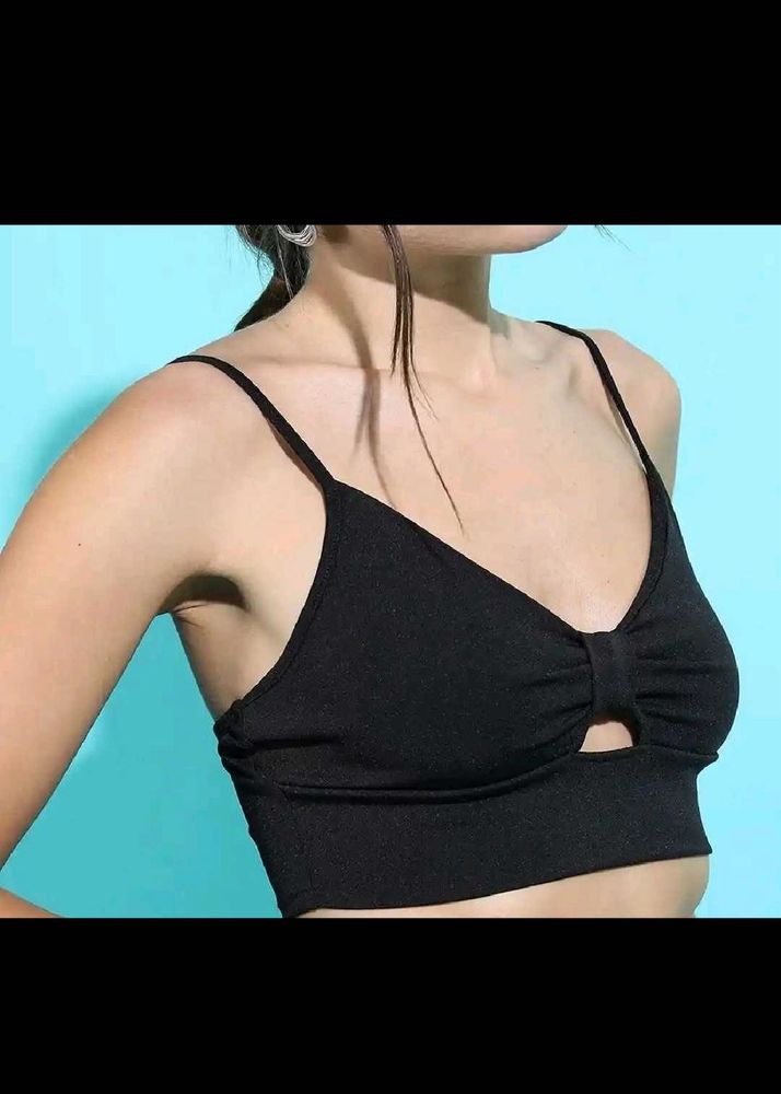 Chic Black Crop Top with Keyhole Detail