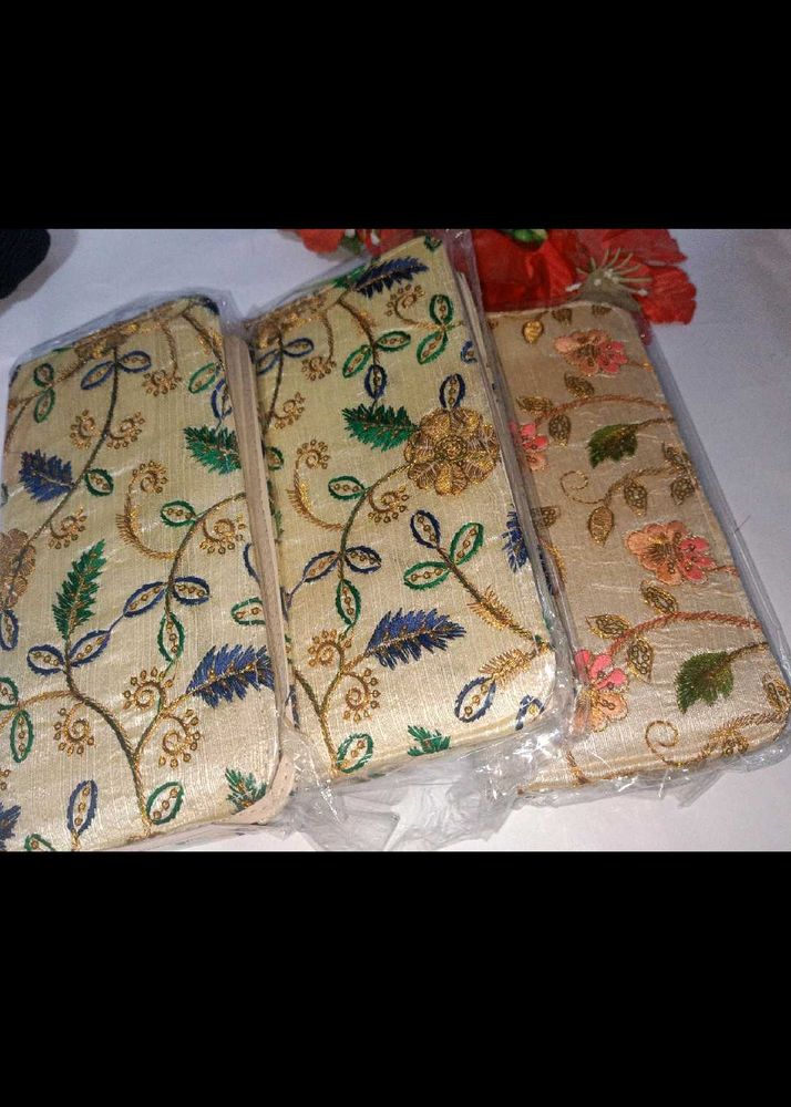 Embroidered Clutch Set - Elegant &amp; Chic