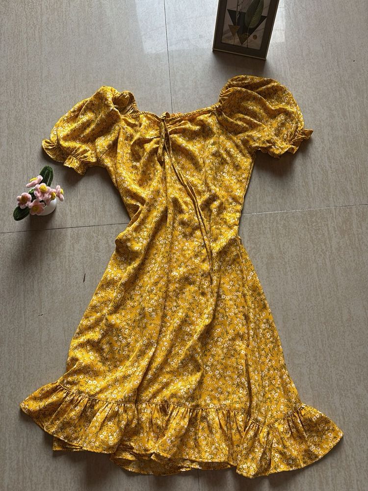 Yellow Floral Puff Sleeve Dress