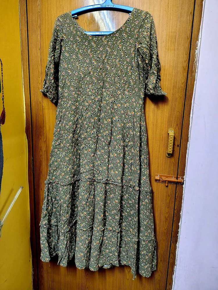 Chic Olive Green Floral Print Tiered Dress