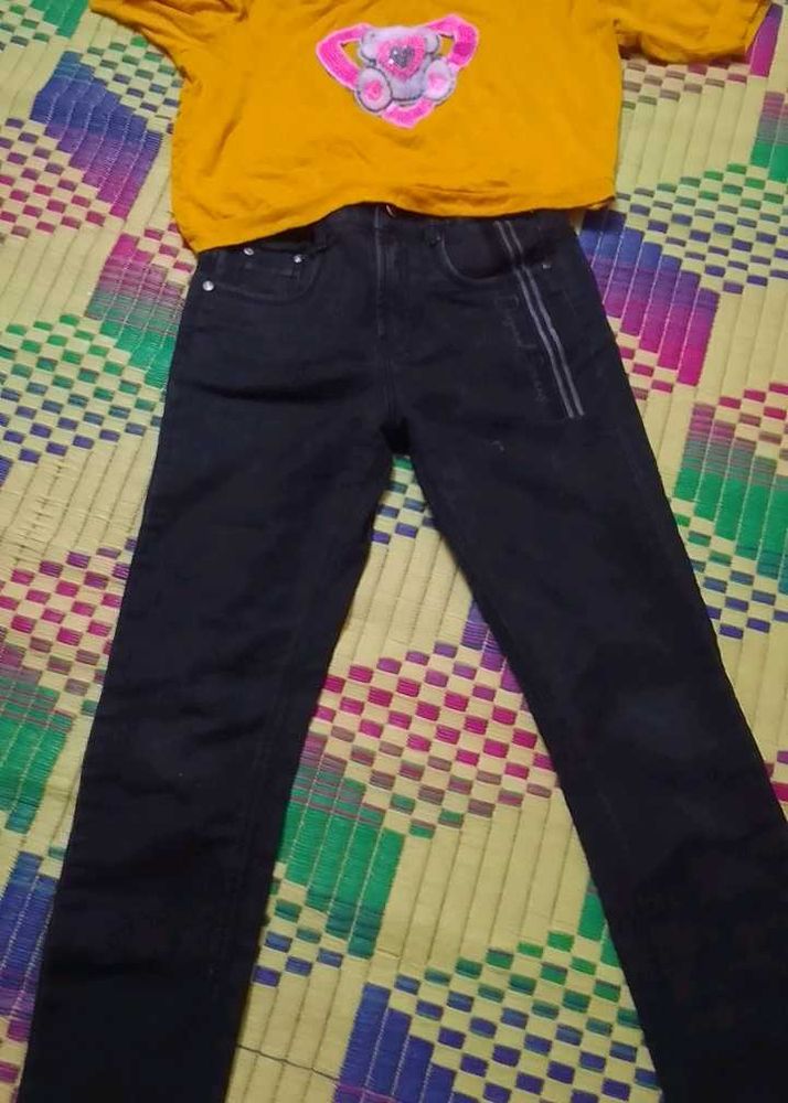 Cute Teddy Bear Sequins T-Shirt and jeans