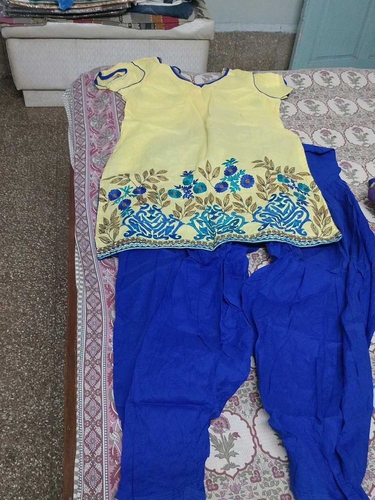 Embroidered Kurta Set
