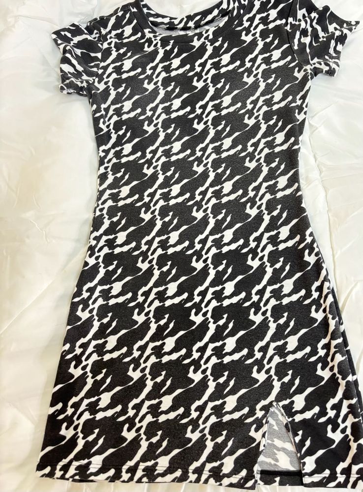 Monochrome Abstract Print Mini Dress